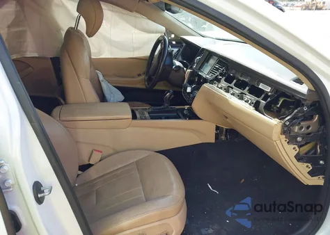 2015 Hyundai Genesis 3.8 z USA, uszkodzony, nr VIN KMHGN4JEXFU052363